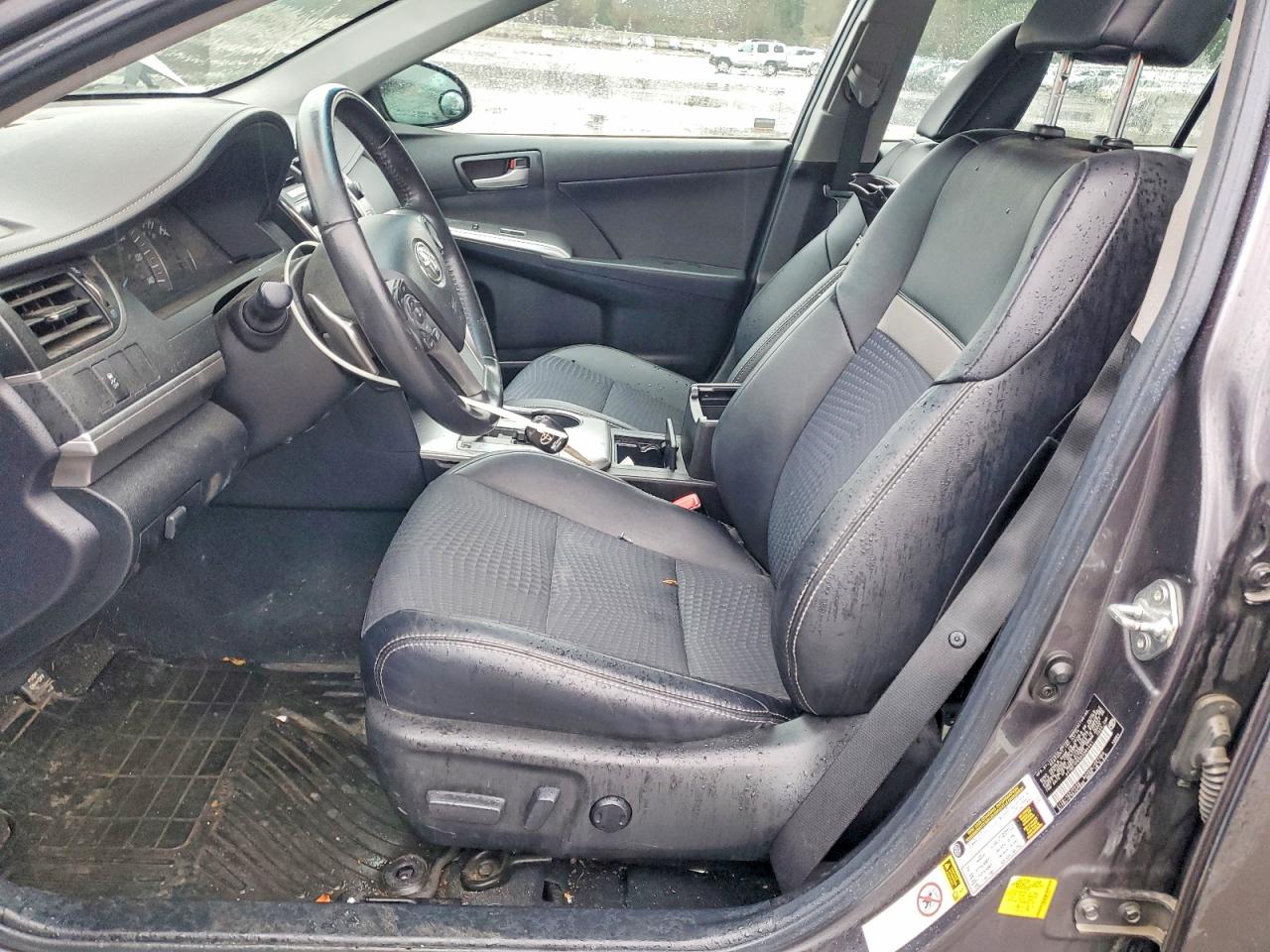 2014 TOYOTA CAMRY L photo 7