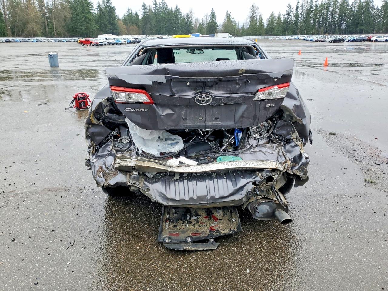 2014 TOYOTA CAMRY L photo 6