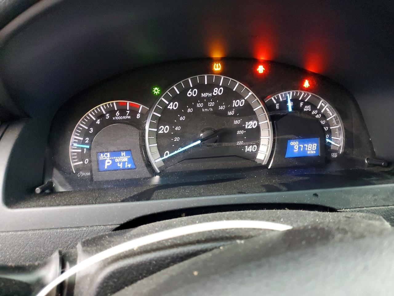 2014 TOYOTA CAMRY L photo 9