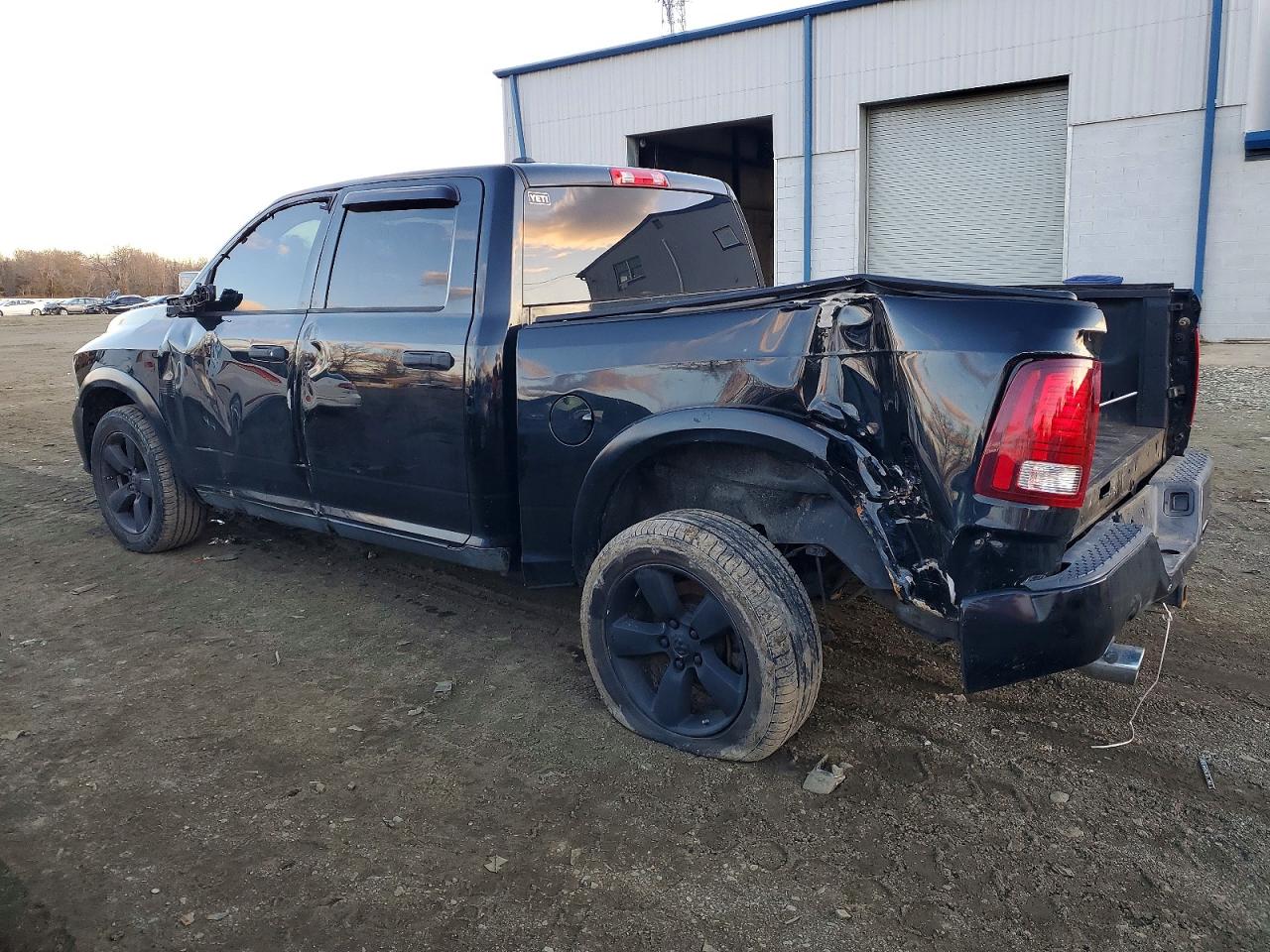 2014 RAM 1500 ST photo 2