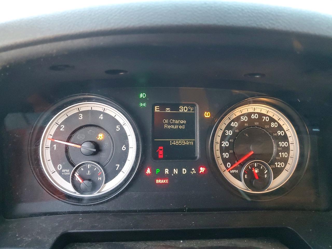 2014 RAM 1500 ST photo 9