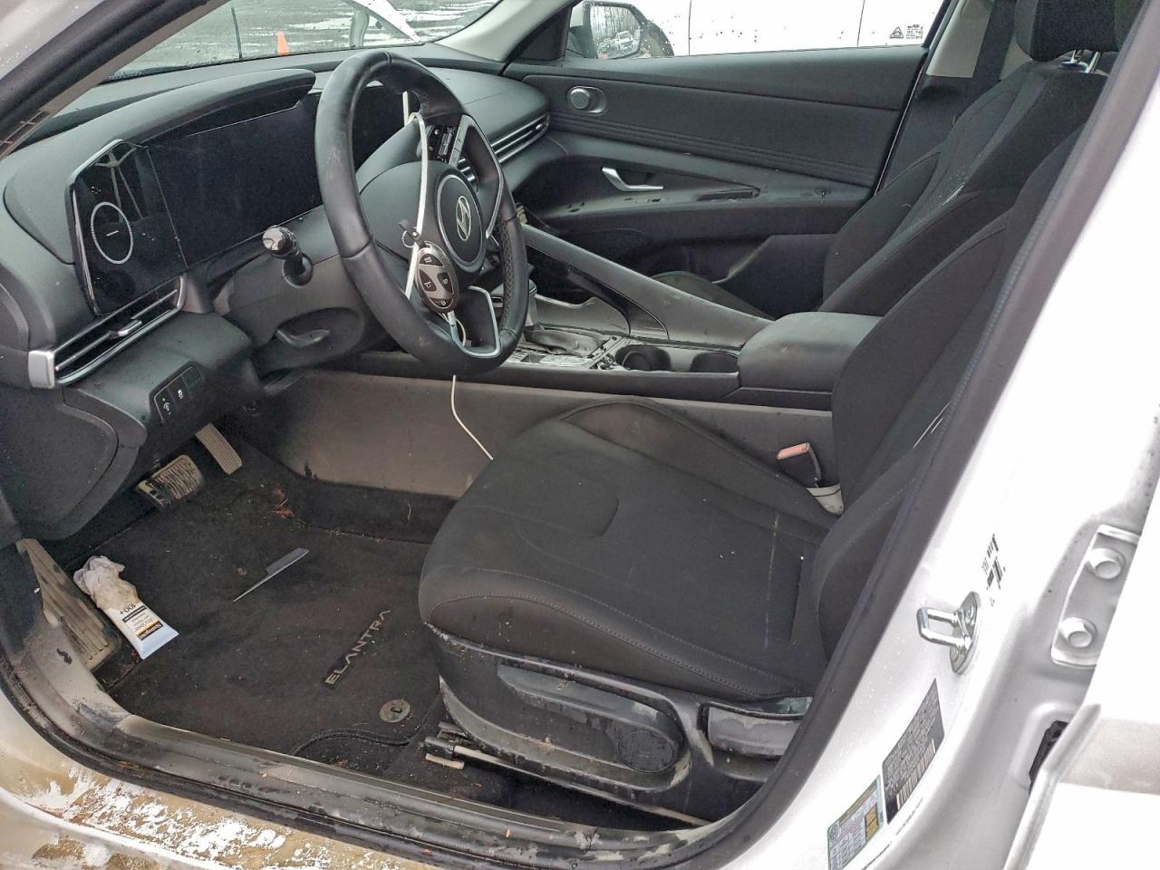 2024 HYUNDAI ELANTRA SEL photo 7