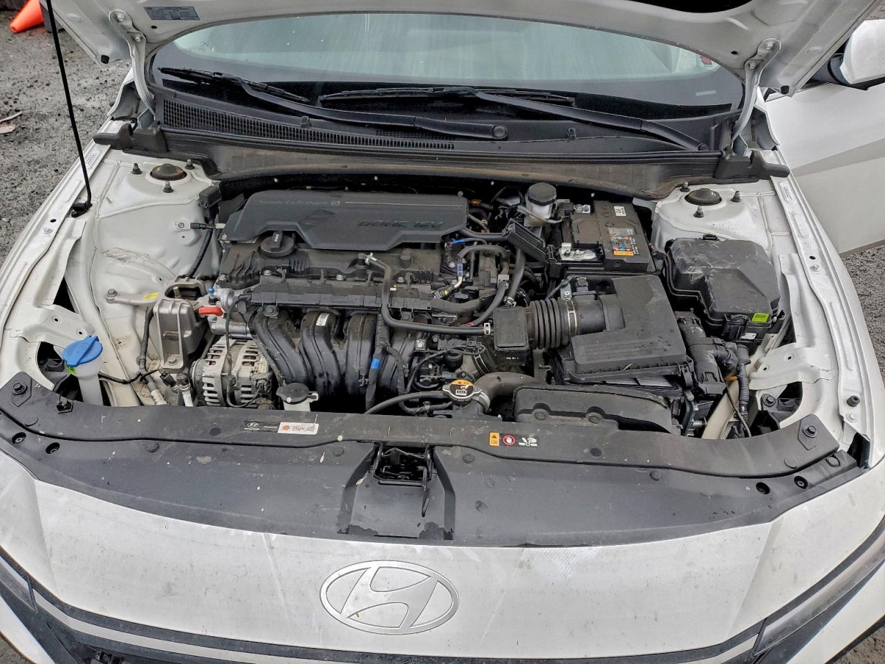 2024 HYUNDAI ELANTRA SEL photo 12
