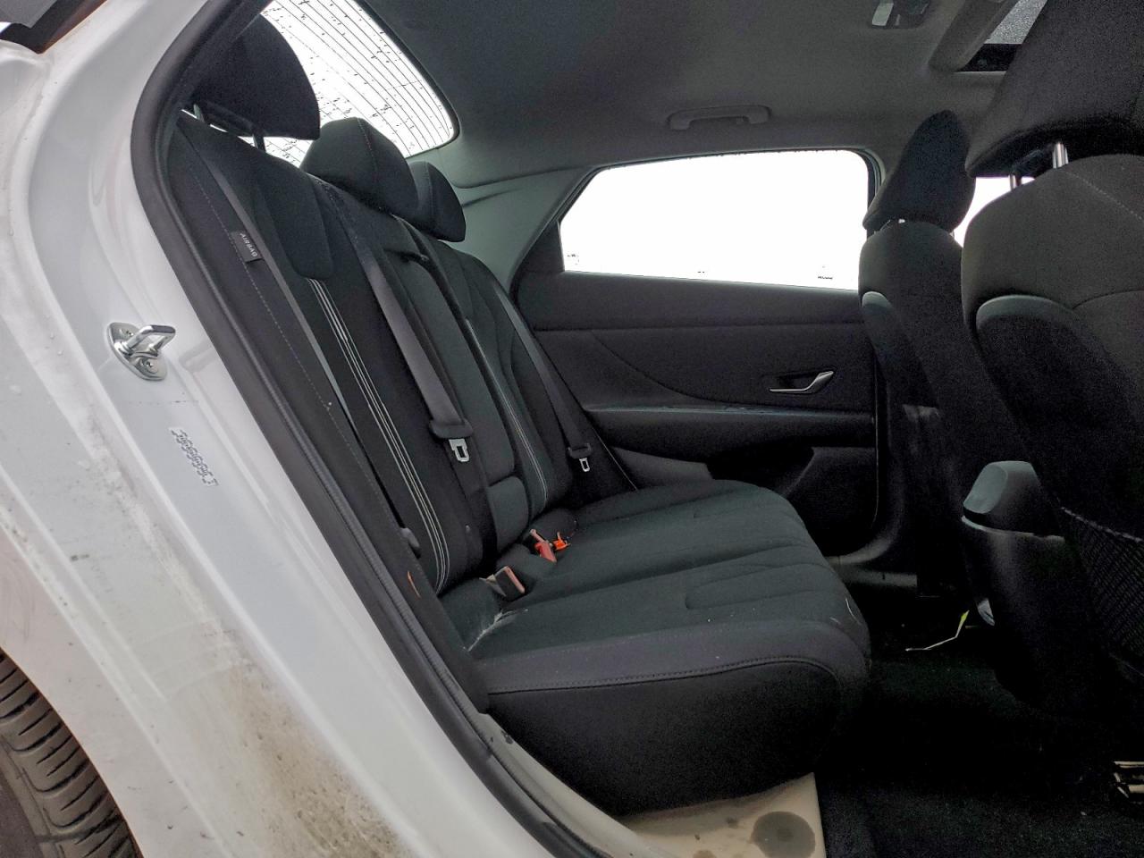 2024 HYUNDAI ELANTRA SEL photo 11