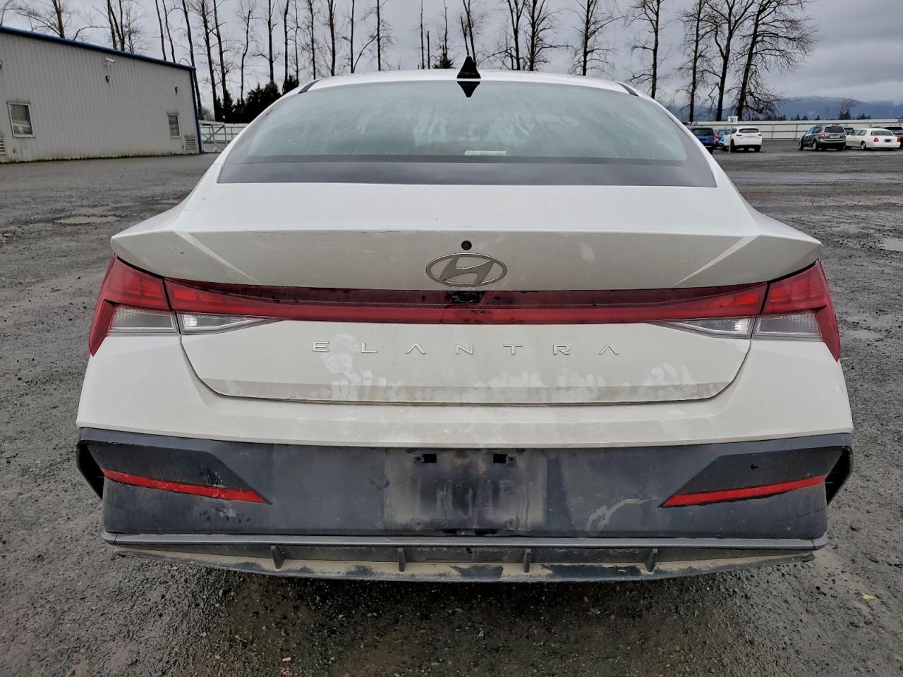 2024 HYUNDAI ELANTRA SEL photo 6