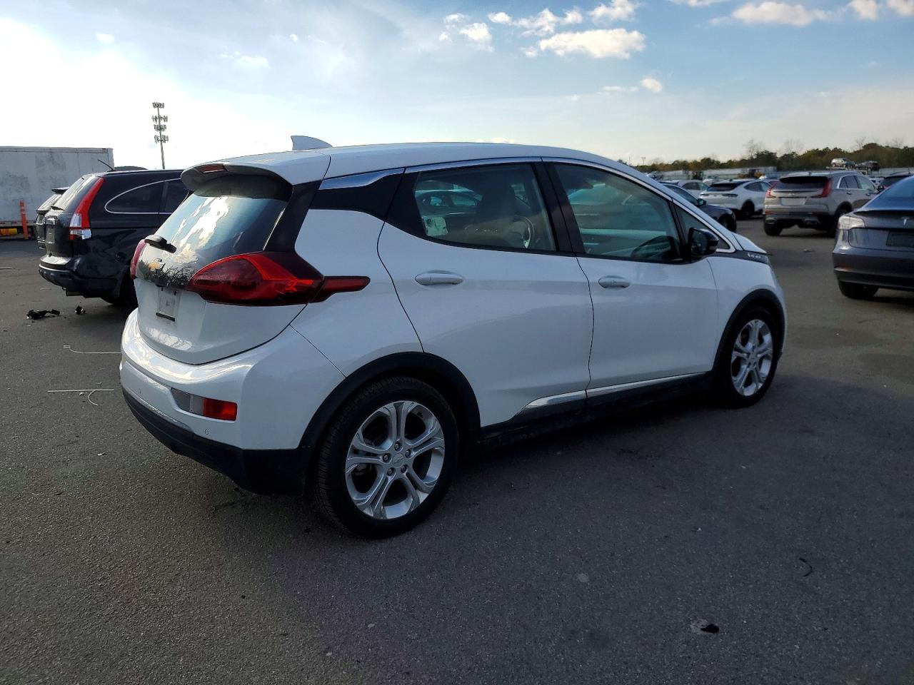2020 CHEVROLET BOLT EV LT photo 3