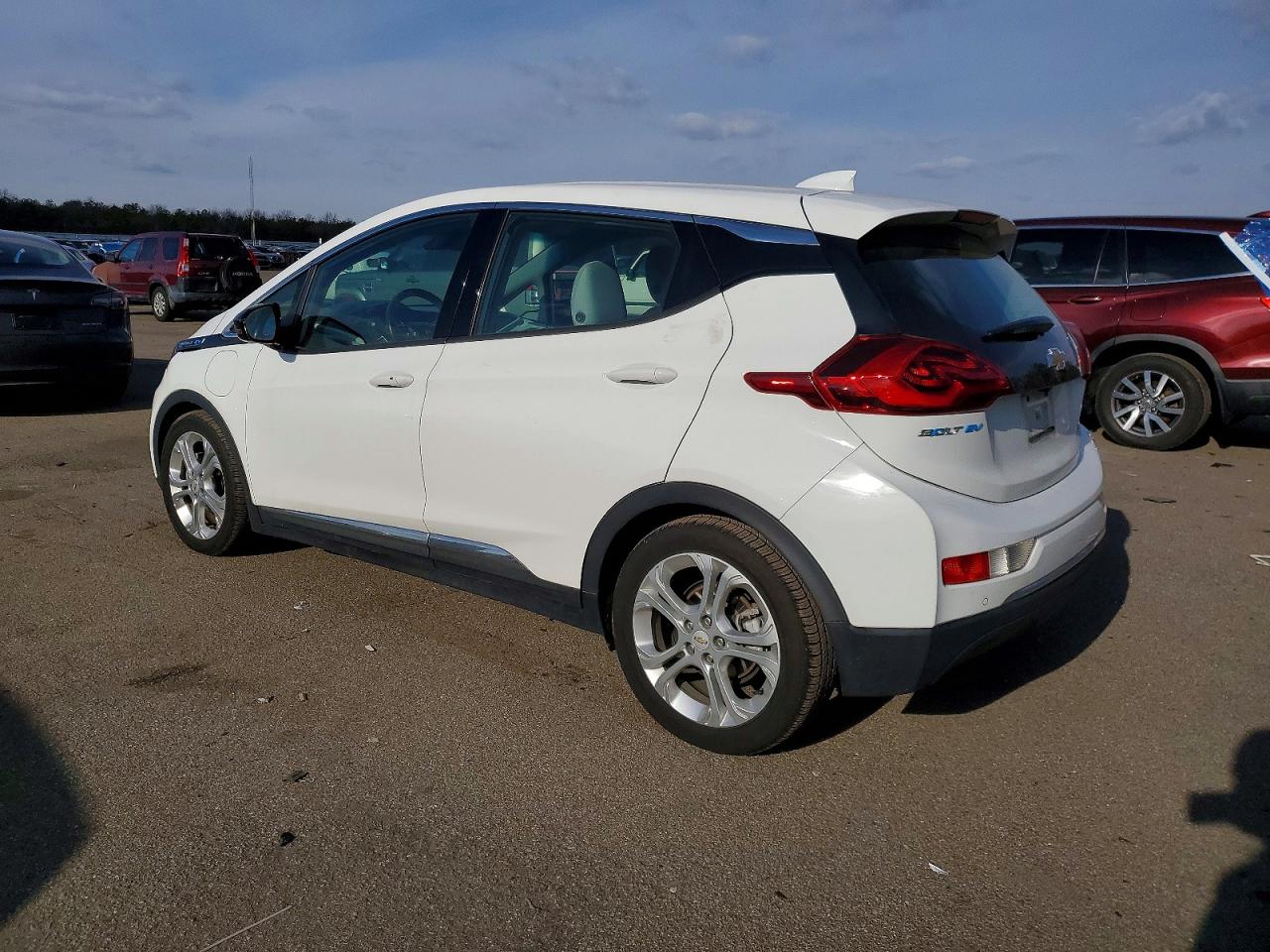 2020 CHEVROLET BOLT EV LT photo 2