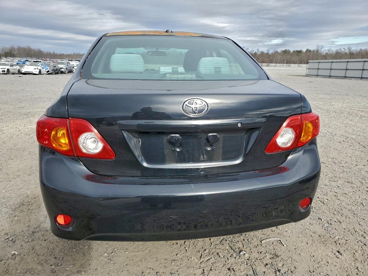 2010 TOYOTA COROLLA BASE photo 6