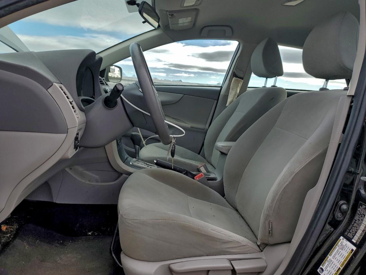 2010 TOYOTA COROLLA BASE photo 7