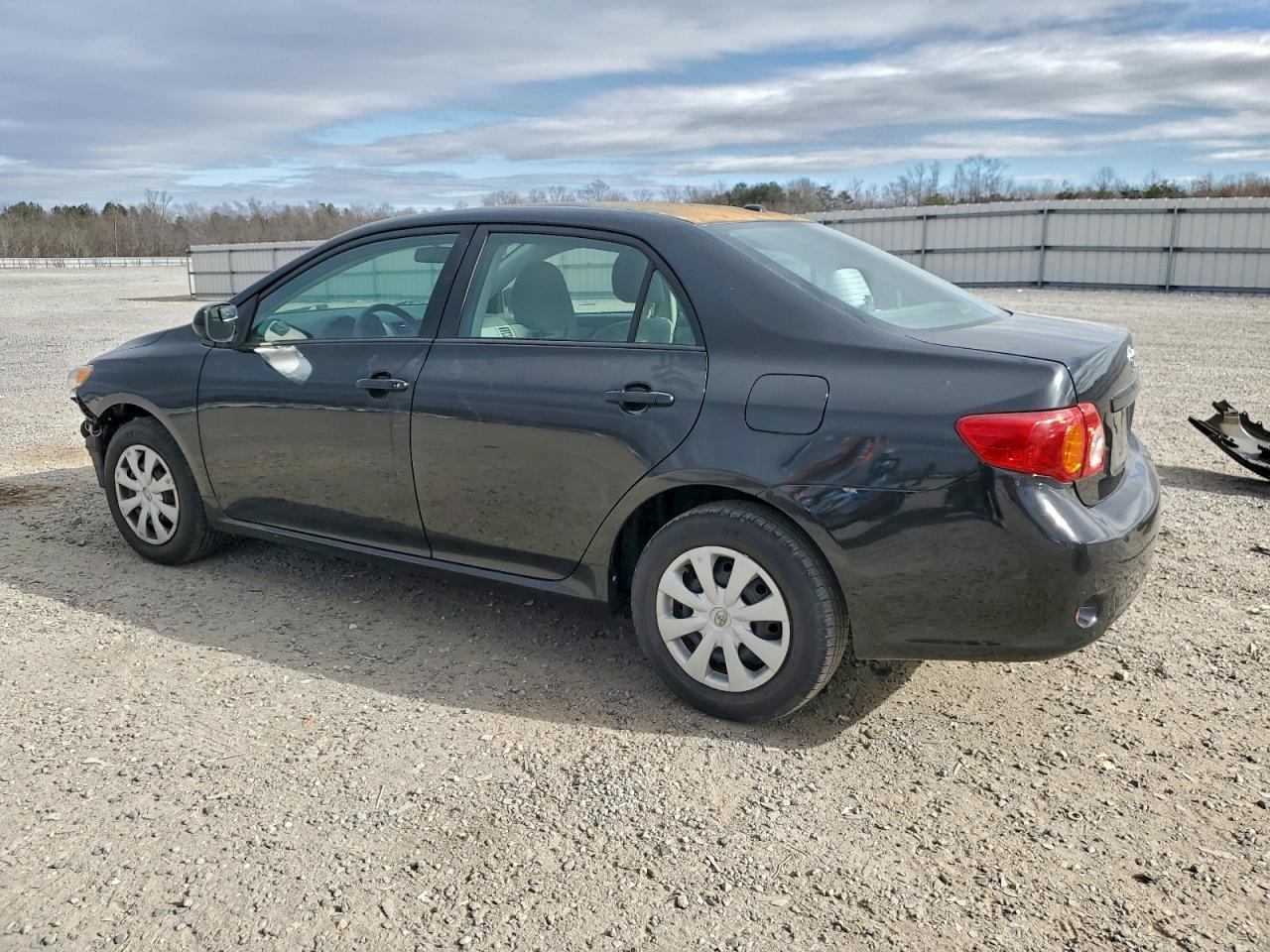 2010 TOYOTA COROLLA BASE photo 2