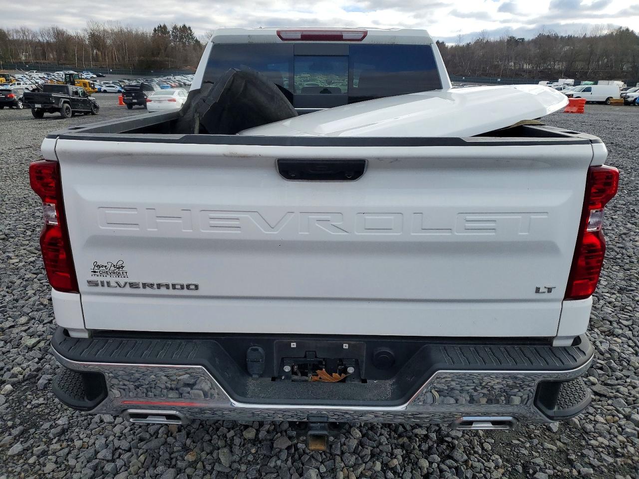 2024 CHEVROLET SILVERADO K1500 LT photo 6