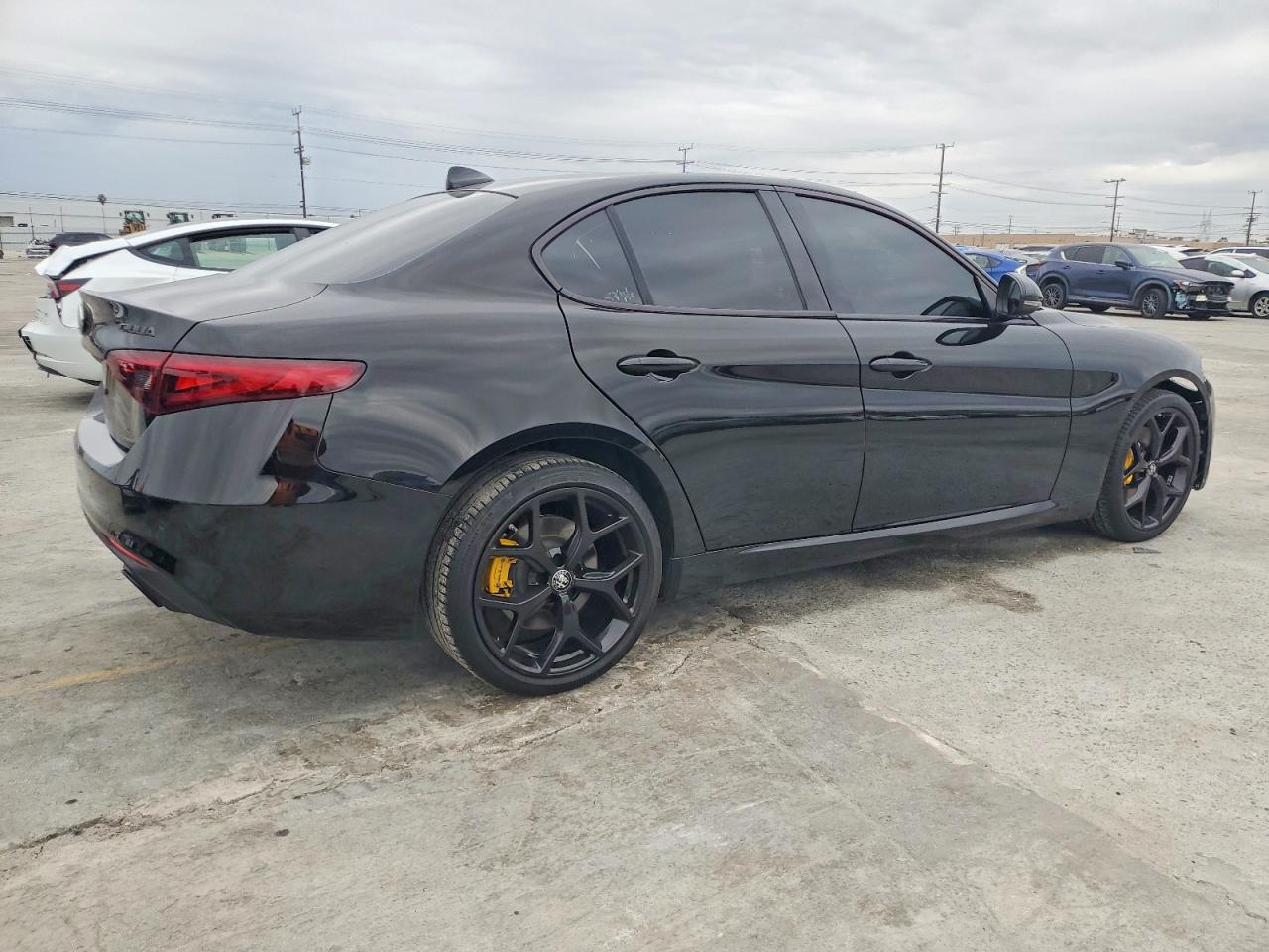 2019 ALFA ROMEO GIULIA photo 3