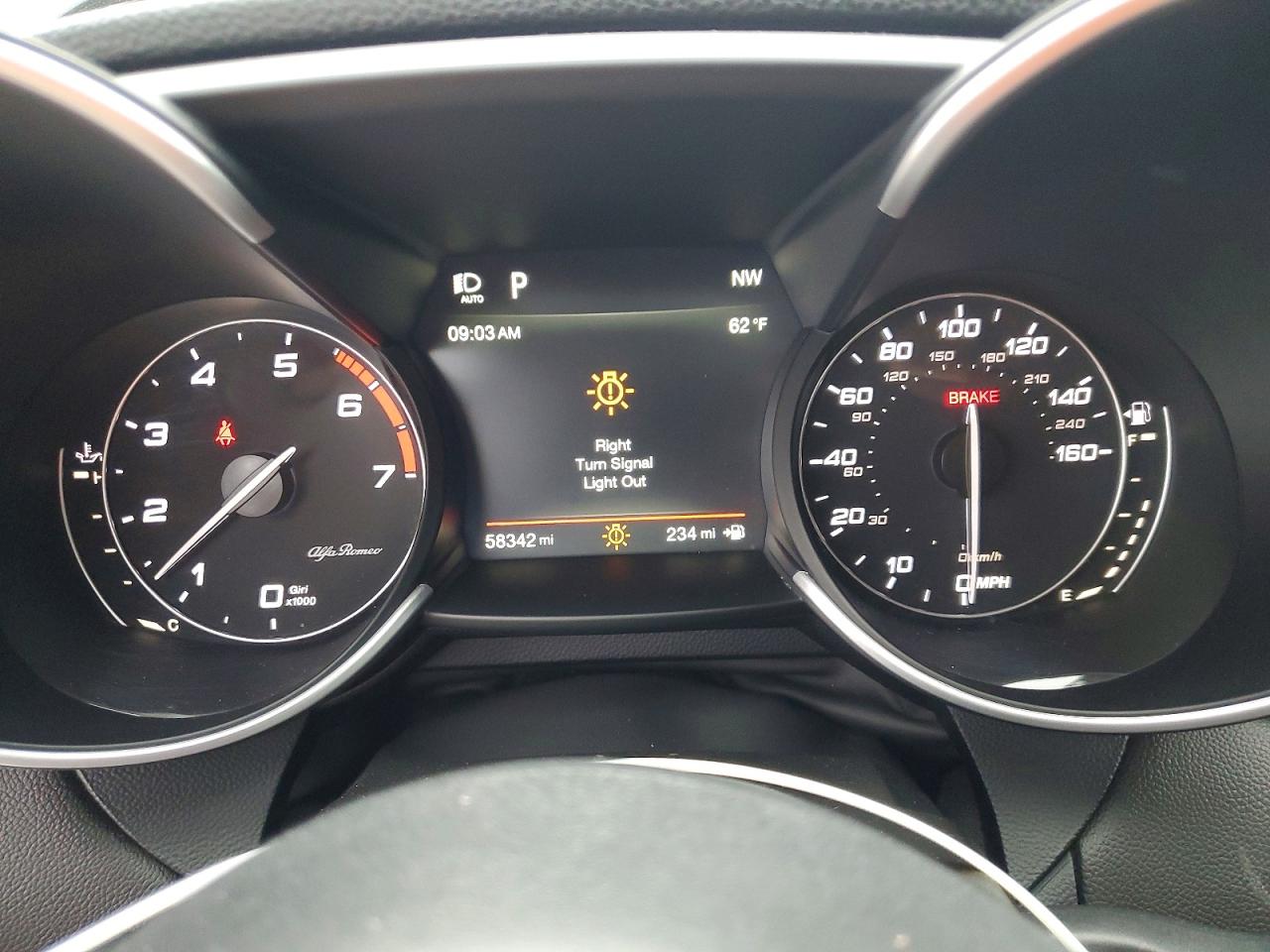 2019 ALFA ROMEO GIULIA photo 9