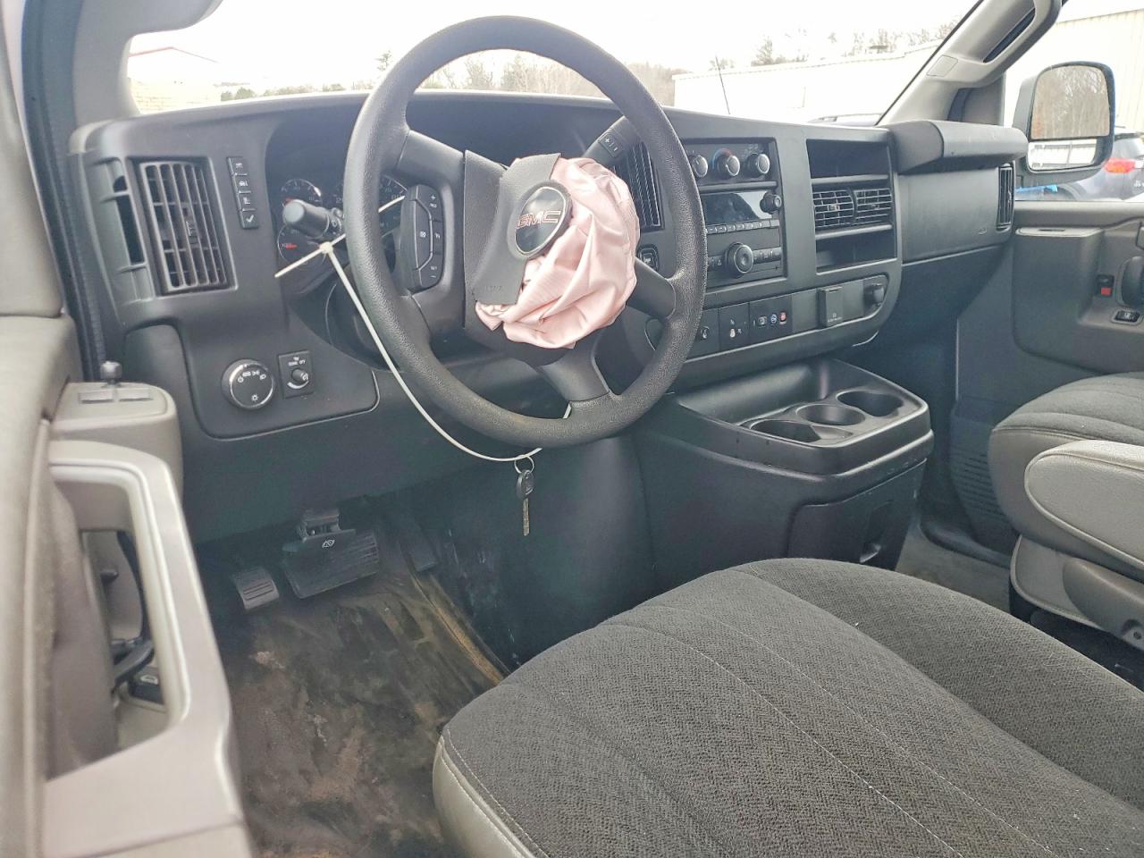 2021 GMC SAVANA G2500 DELIVERY VAN photo 8