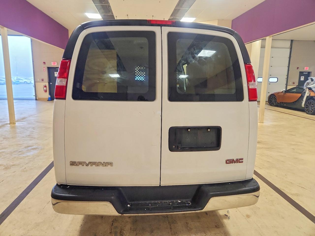 2021 GMC SAVANA G2500 DELIVERY VAN photo 6