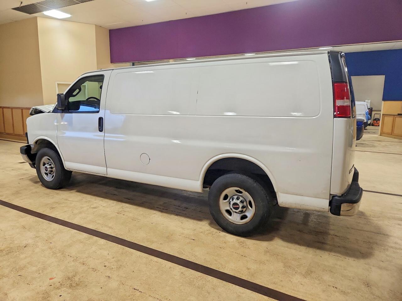 2021 GMC SAVANA G2500 DELIVERY VAN photo 2