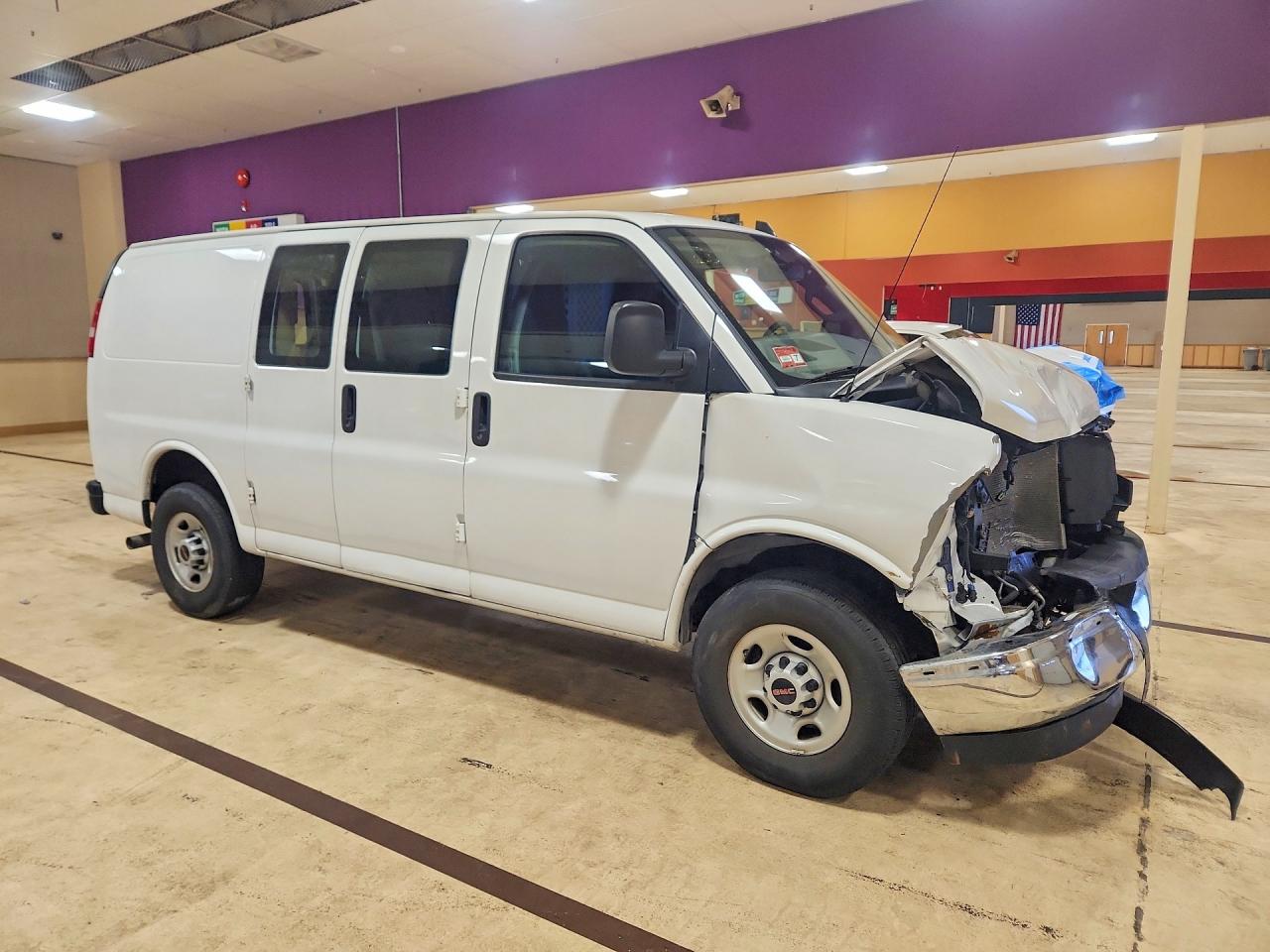 2021 GMC SAVANA G2500 DELIVERY VAN photo 4