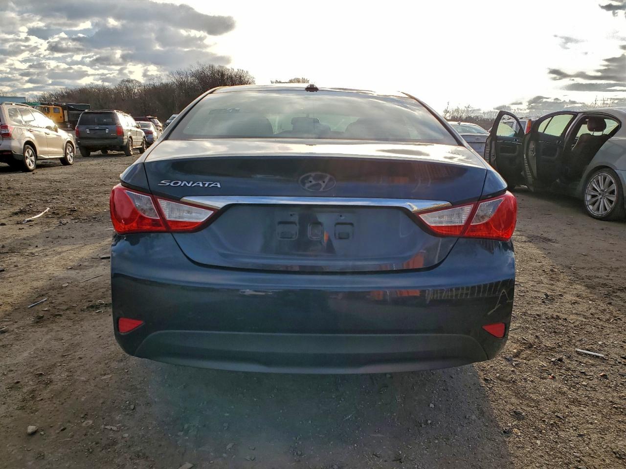 2014 HYUNDAI SONATA GLS photo 6