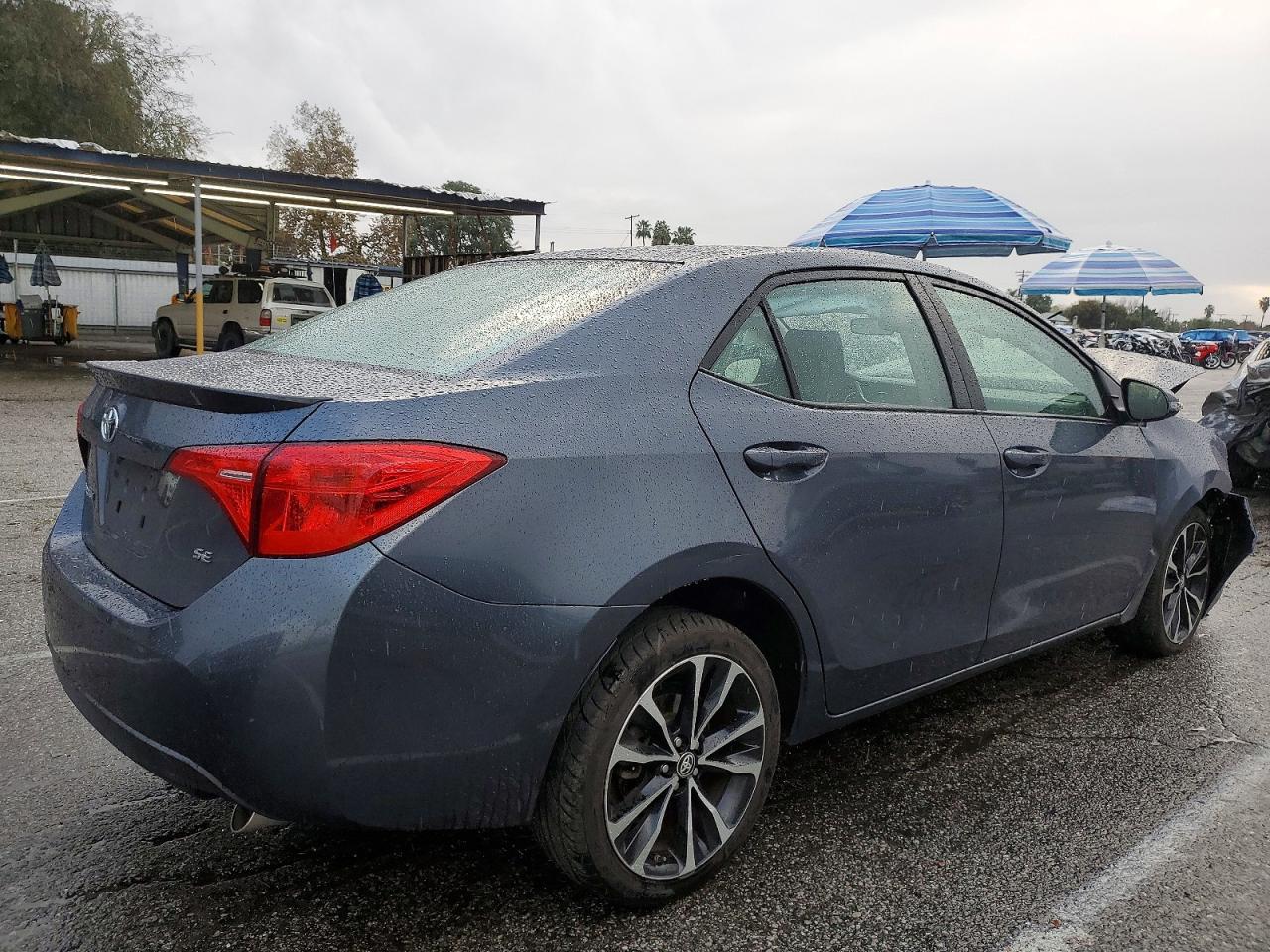 2018 TOYOTA COROLLA L photo 3