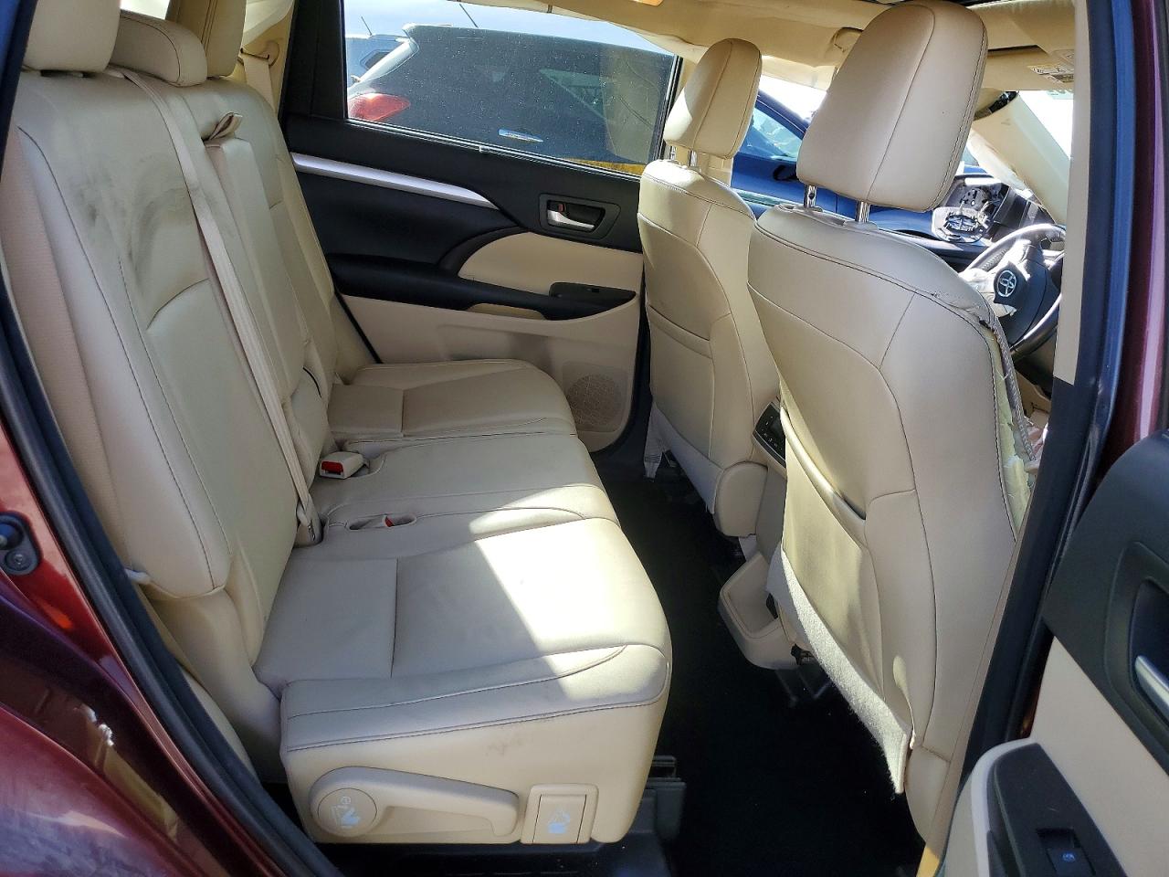 2016 TOYOTA HIGHLANDER XLE photo 11