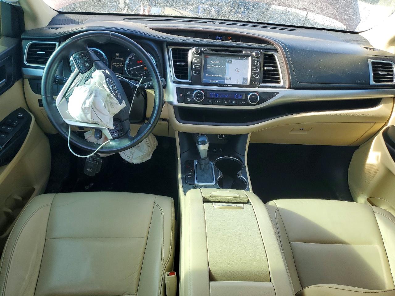 2016 TOYOTA HIGHLANDER XLE photo 8