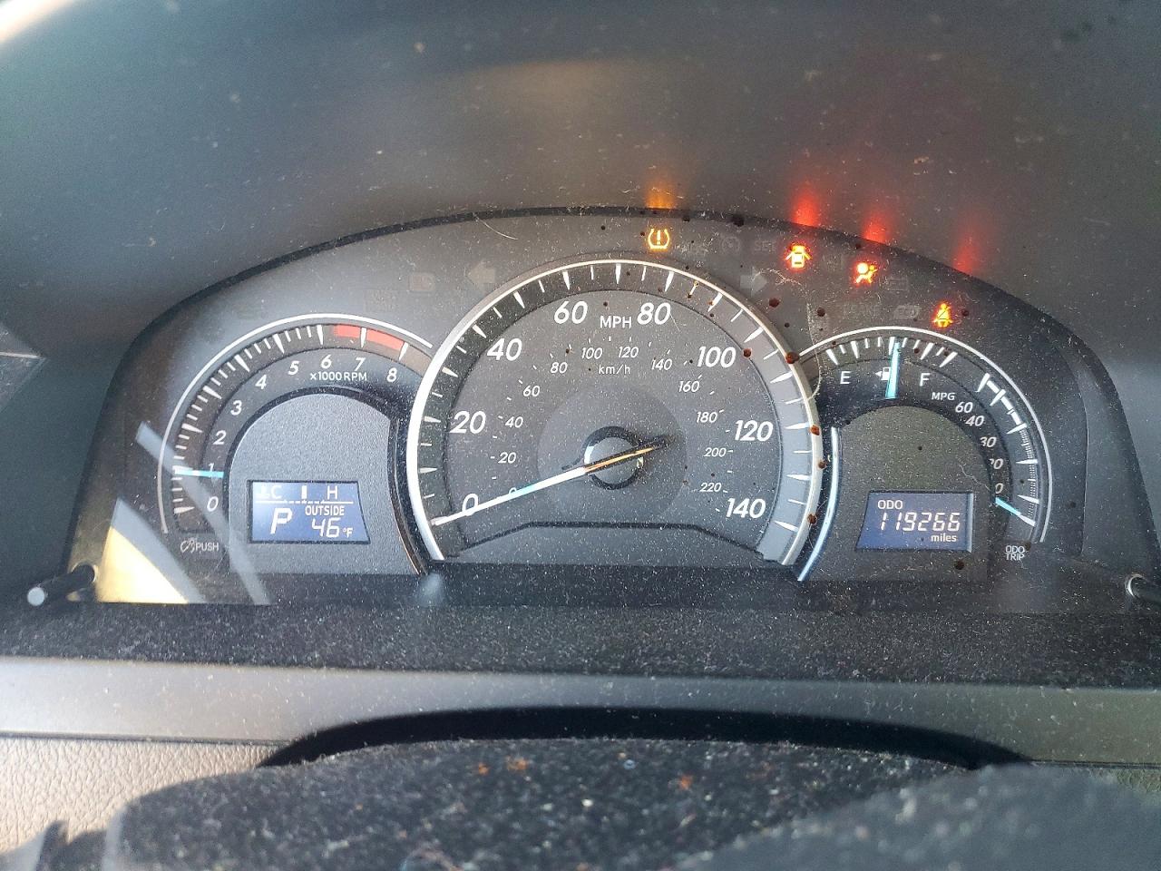 2013 TOYOTA CAMRY L photo 9