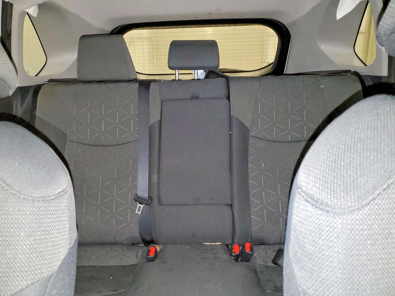 2021 TOYOTA RAV4 XLE photo 10