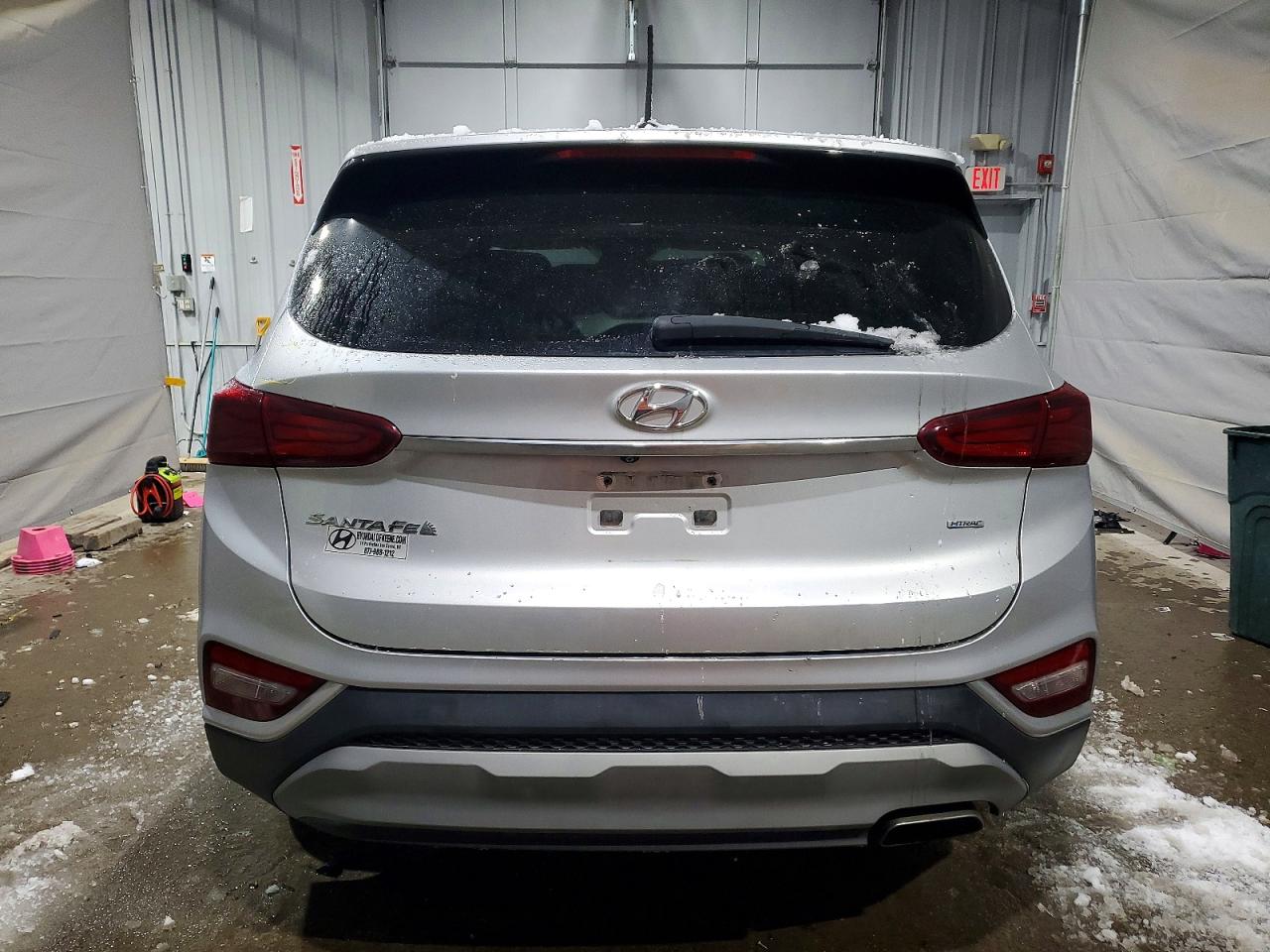 2019 HYUNDAI SANTA FE SE photo 6