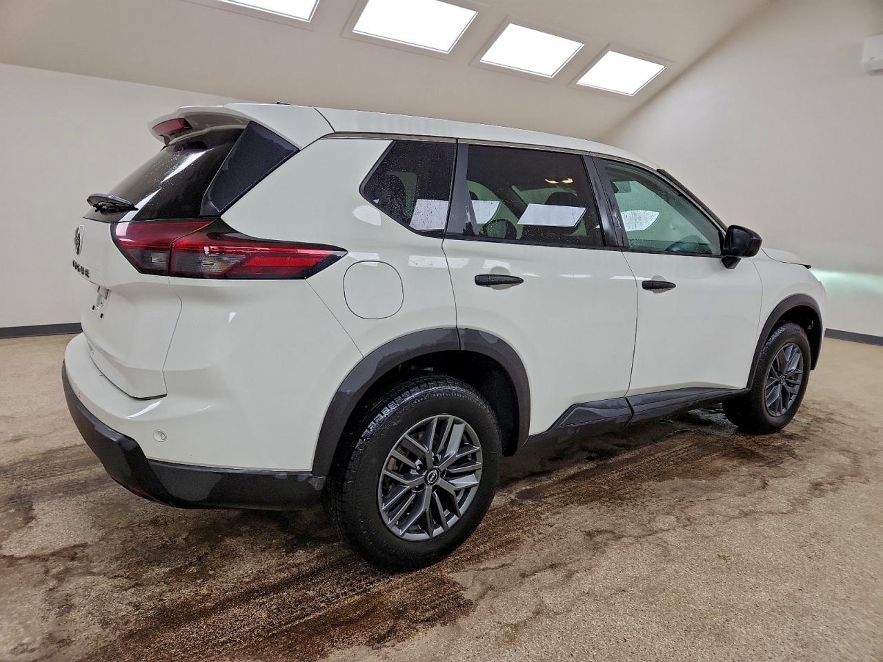 2024 NISSAN ROGUE S photo 3