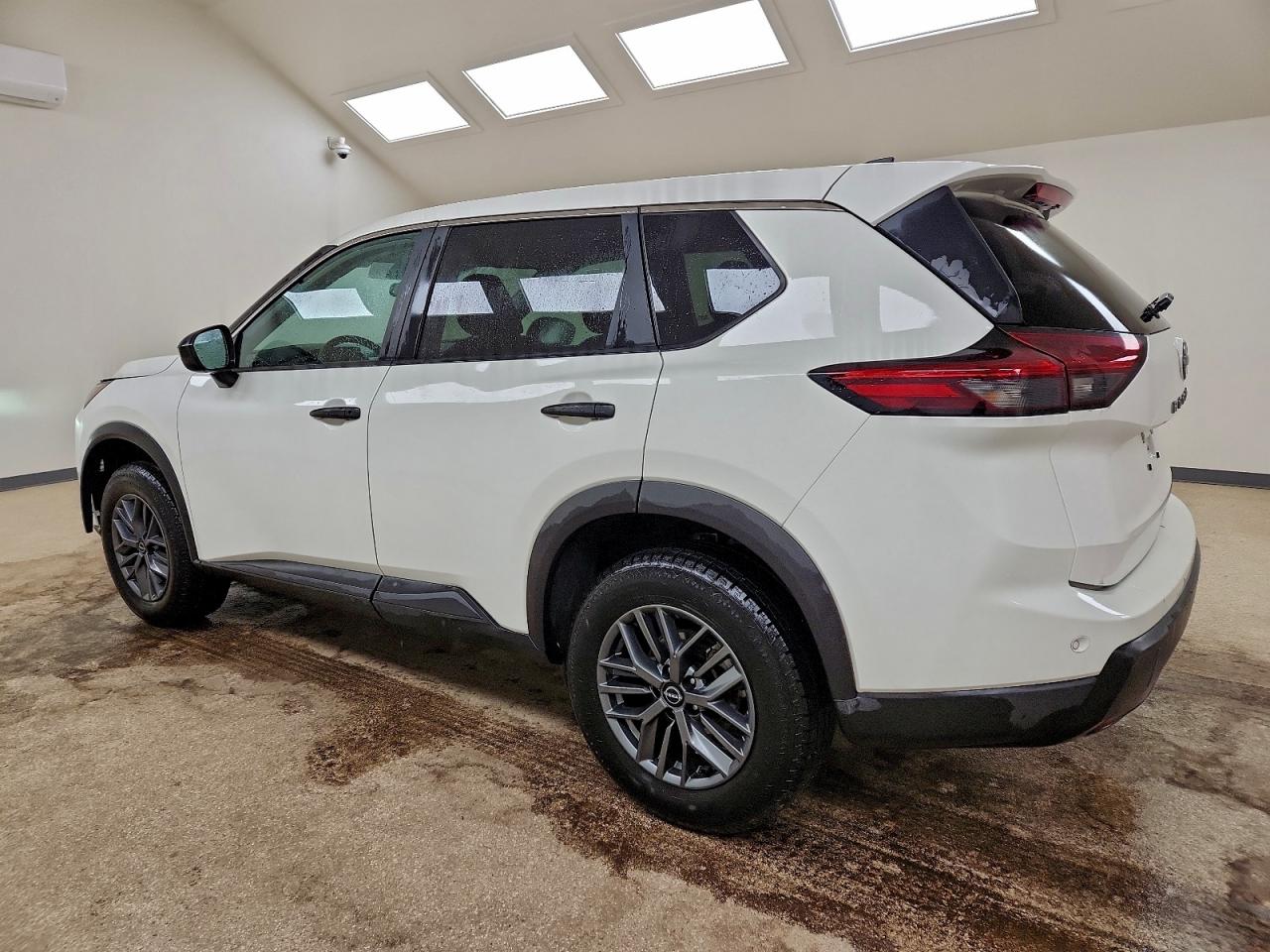 2024 NISSAN ROGUE S photo 2