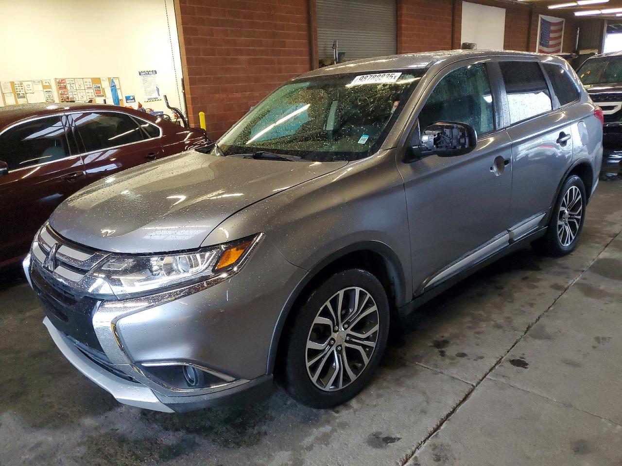 2018 MITSUBISHI OUTLANDER