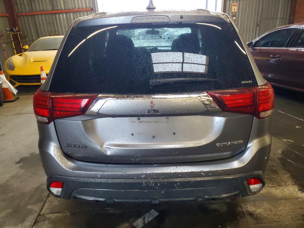 2018 MITSUBISHI OUTLANDER SE photo 6