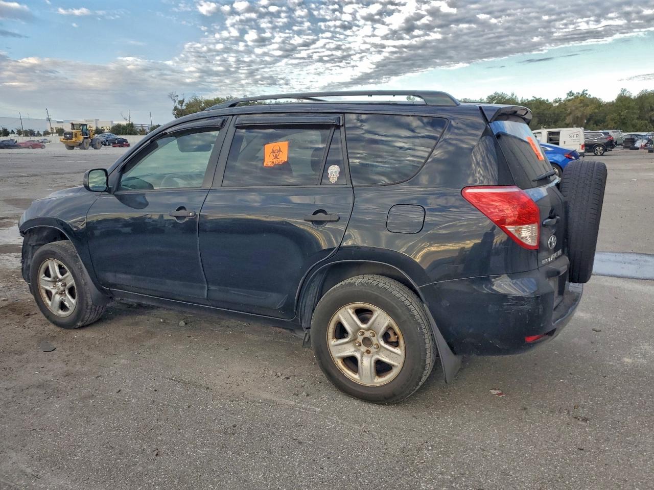 2007 TOYOTA RAV4 photo 2