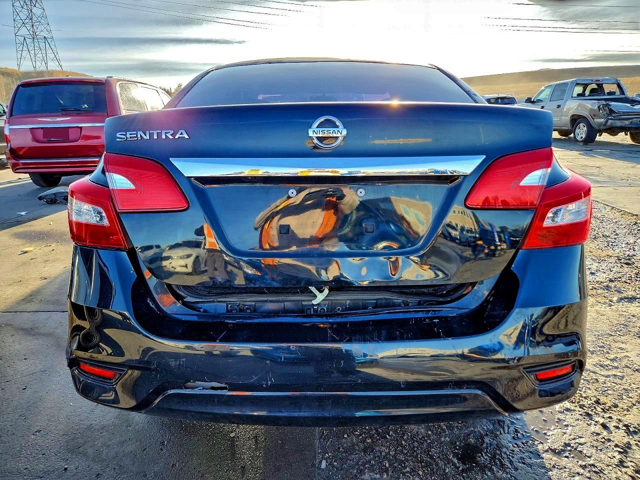 2018 NISSAN SENTRA S photo 6
