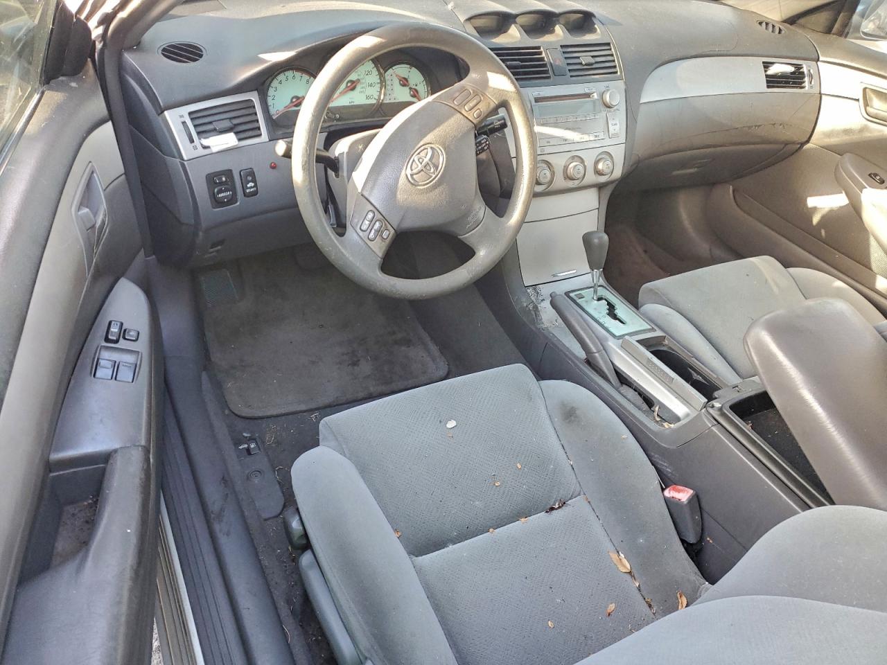 2004 TOYOTA CAMRY SOLARA SE photo 8