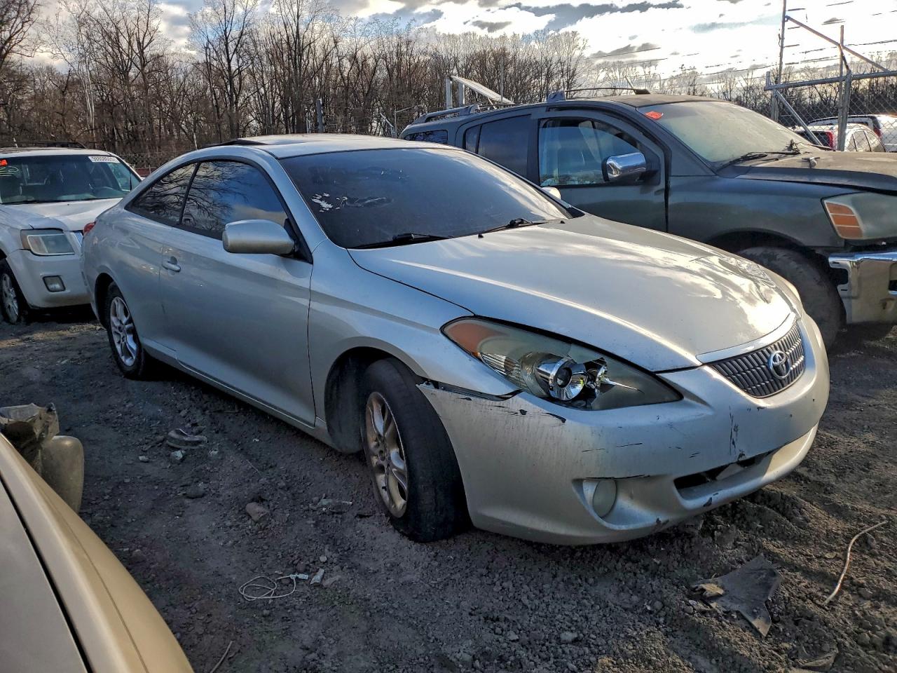 2004 TOYOTA CAMRY SOLARA SE photo 4