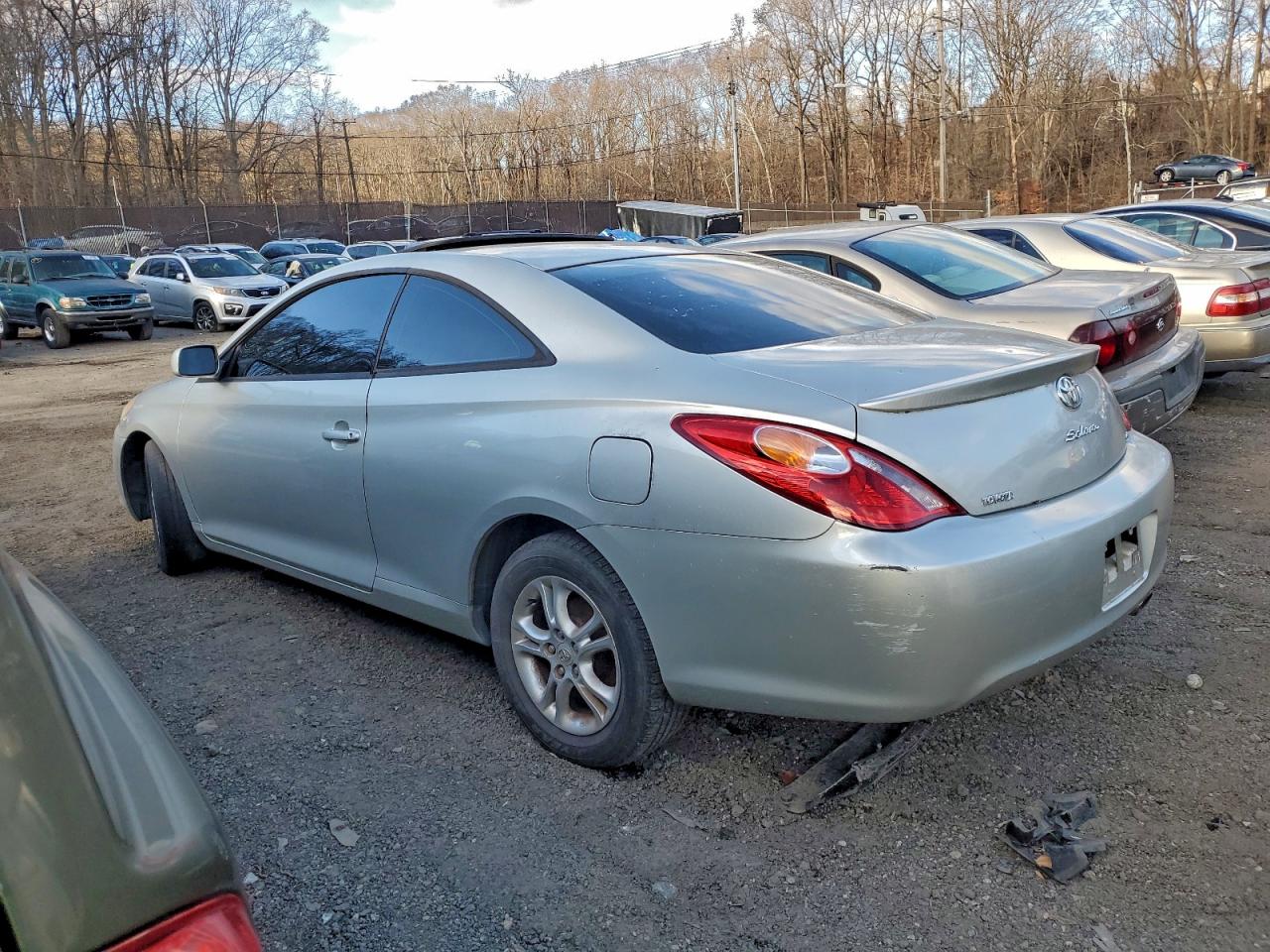 2004 TOYOTA CAMRY SOLARA SE photo 2