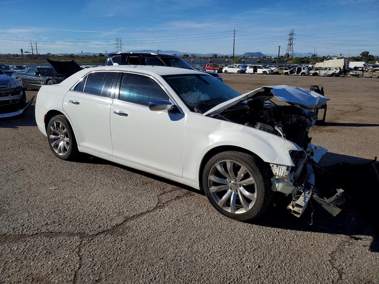 2018 CHRYSLER 300 LIMITED photo 4