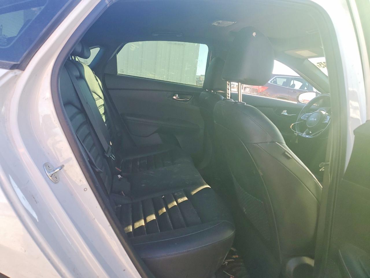2024 KIA FORTE GT LINE photo 10