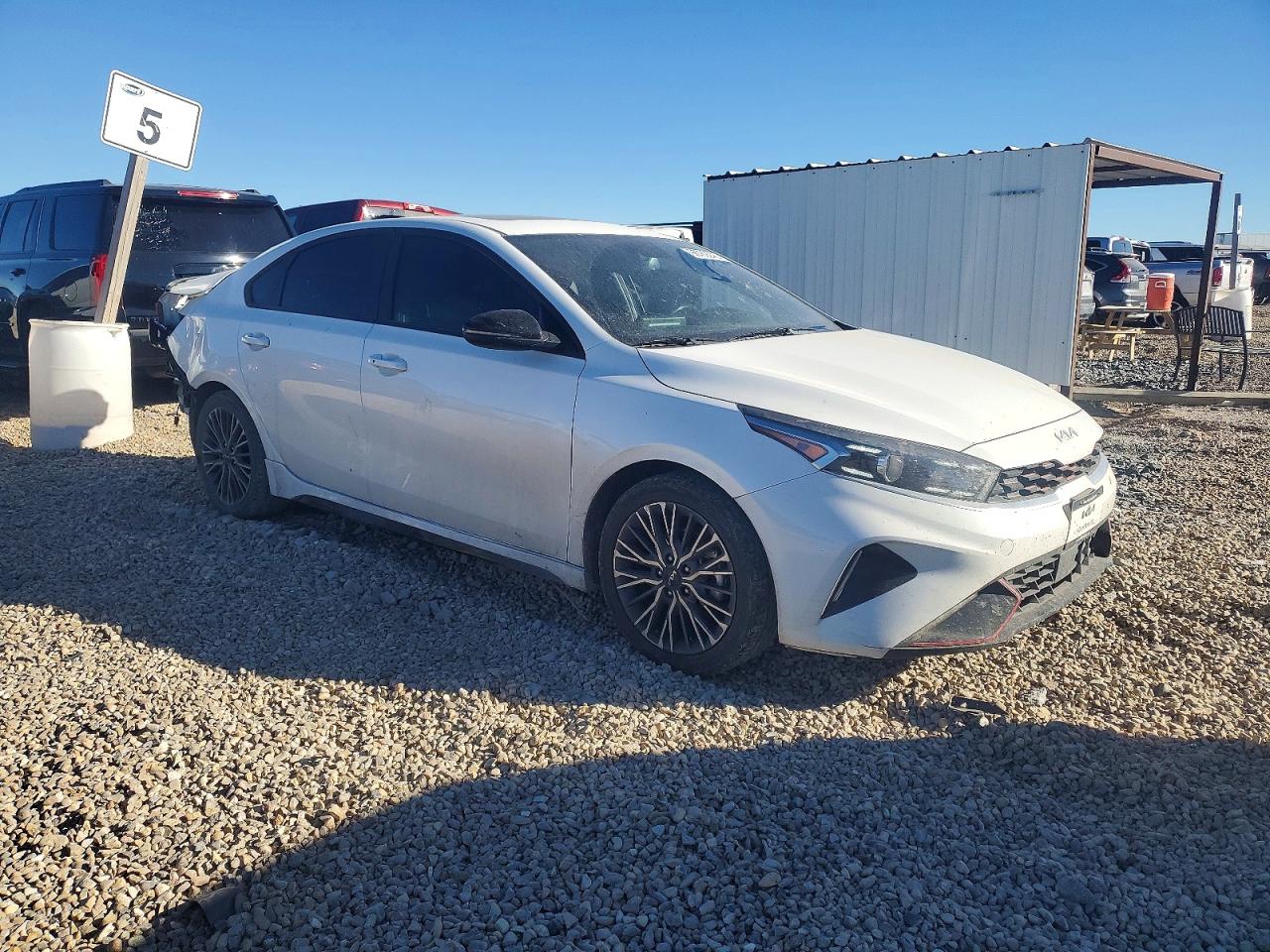 2024 KIA FORTE GT LINE photo 4