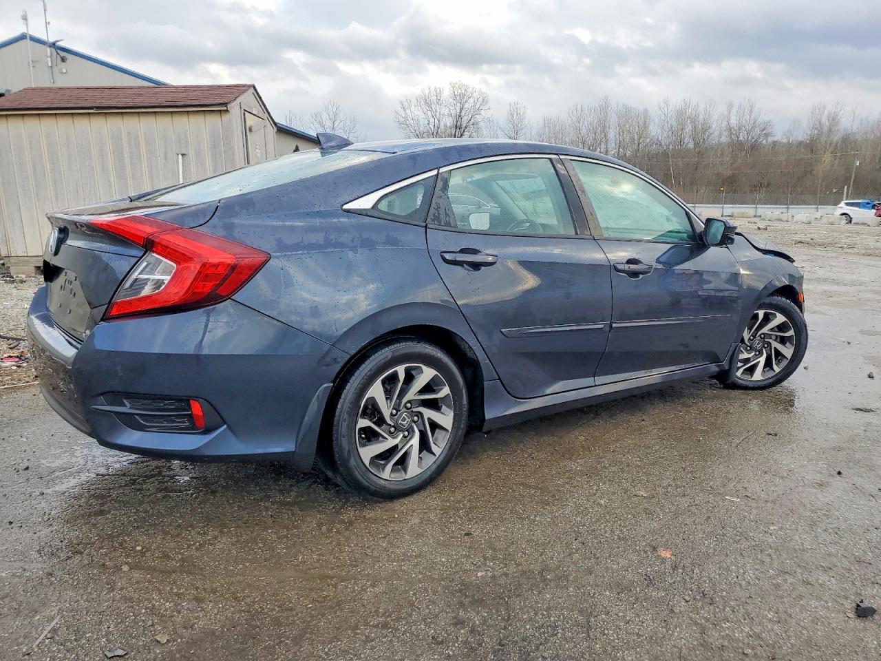 2017 HONDA CIVIC EX photo 3