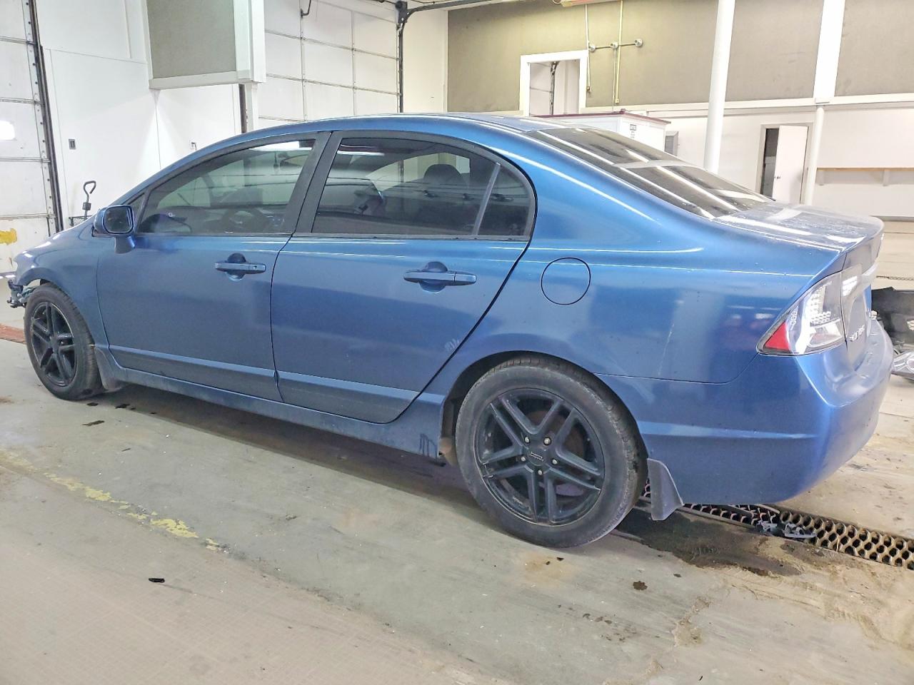 2010 HONDA CIVIC LX photo 2