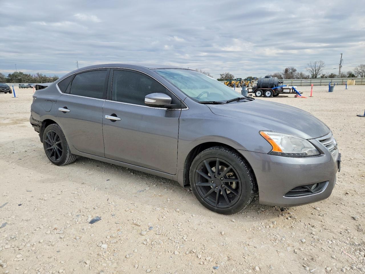 2015 NISSAN SENTRA S photo 4
