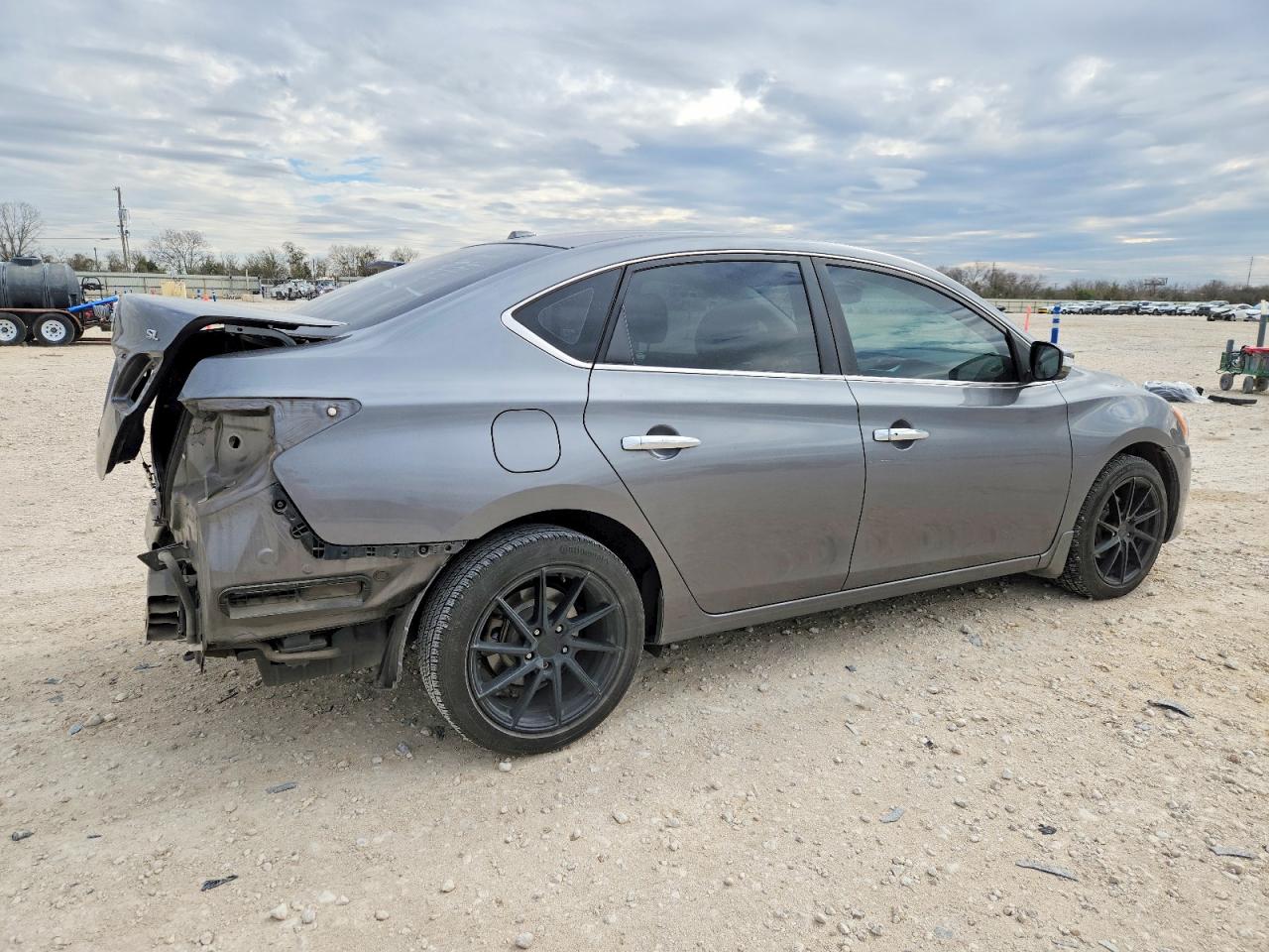 2015 NISSAN SENTRA S photo 3