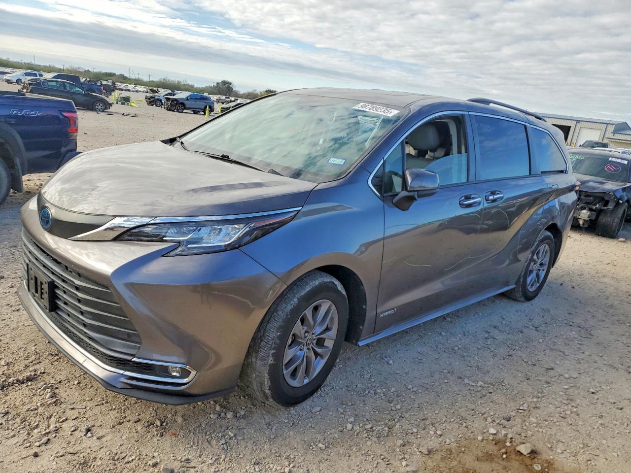 2021 TOYOTA SIENNA