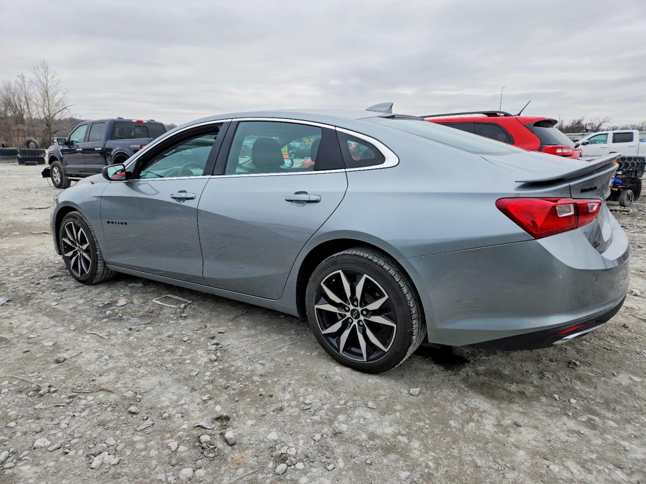 2024 CHEVROLET MALIBU RS photo 2