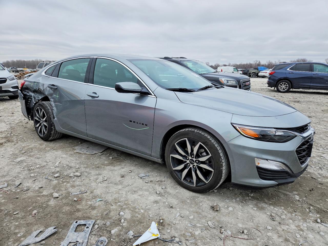 2024 CHEVROLET MALIBU RS photo 4