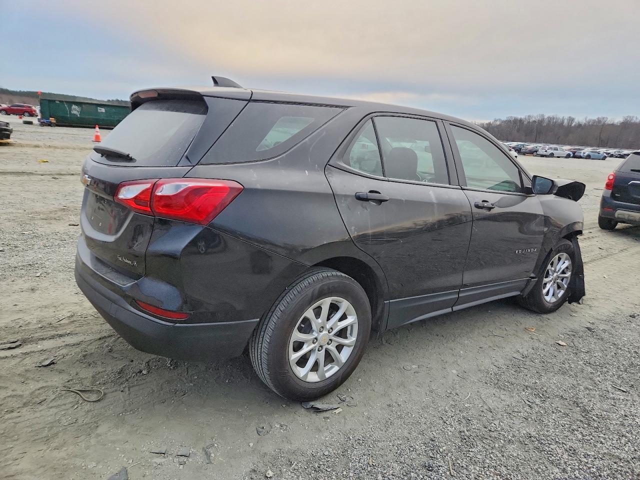 2020 CHEVROLET EQUINOX LS photo 3