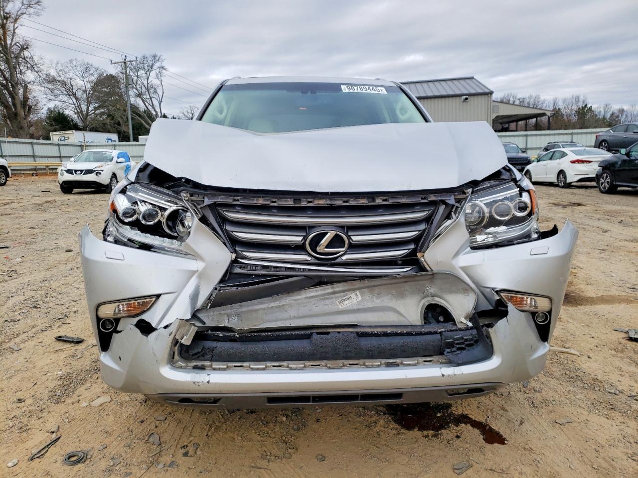 2016 LEXUS GX 460 photo 9
