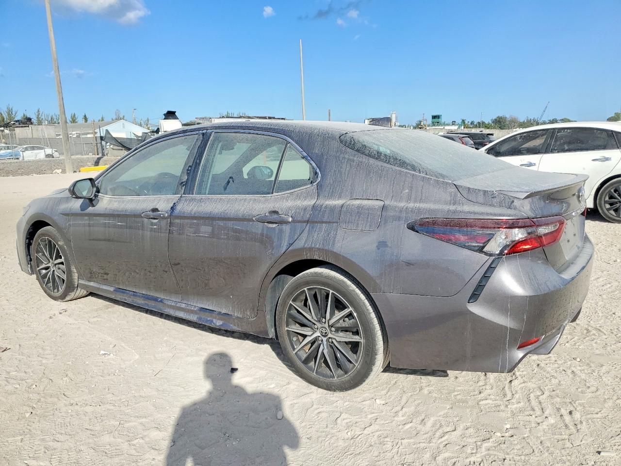2024 TOYOTA CAMRY SE NIGHT SHADE photo 2